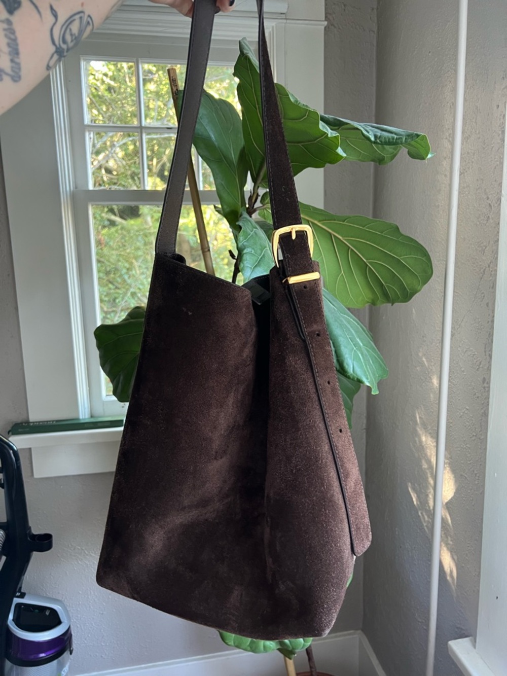 Madewell The Essential Bucket Tote in Dark Carob